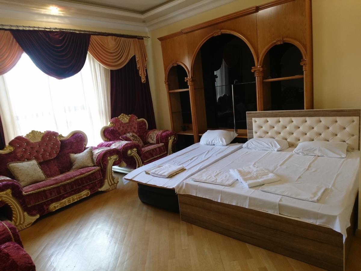 Vip Apartment Next To Republic Square Yerevan Exterior photo